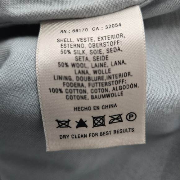 Elegant Gold Sleeveless Dress - Picture 3 of 12